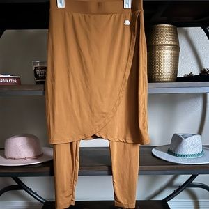 Snoga Athletic Skirt with Leggings